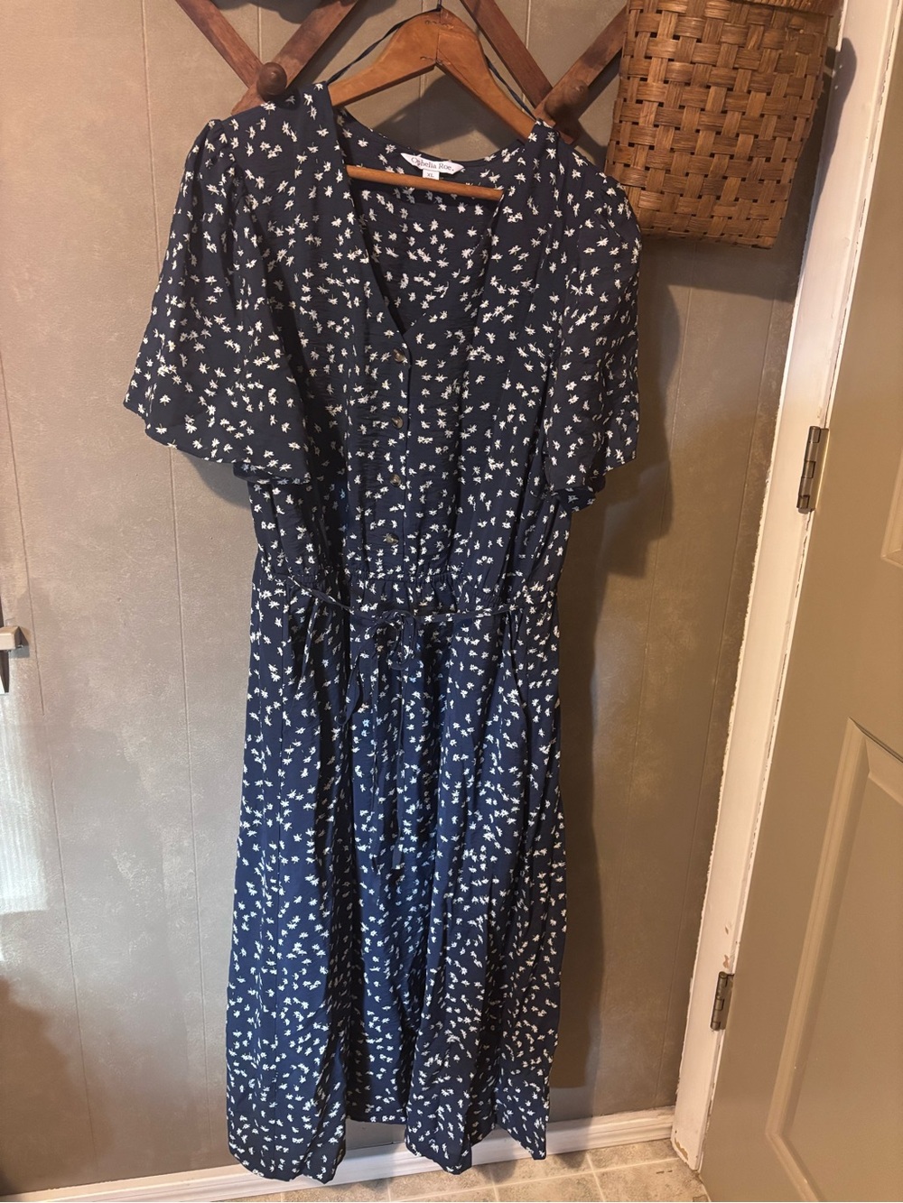 Ophelia Roe Women’s Navy Blue Floral Midi Dress